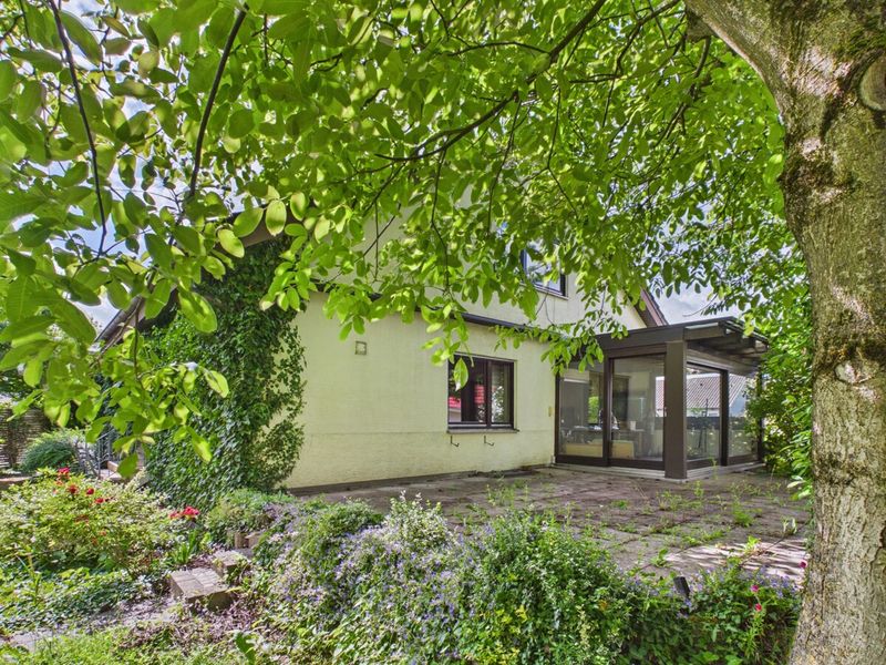 Großes Einfamilienhaus mit Einliegerwohnung | Oberderdingen